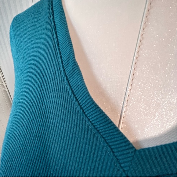 NWT Isabel Maternity by Ingrid and Isabel teal ribbed stretch vneck dress Size L - Picture 5 of 12